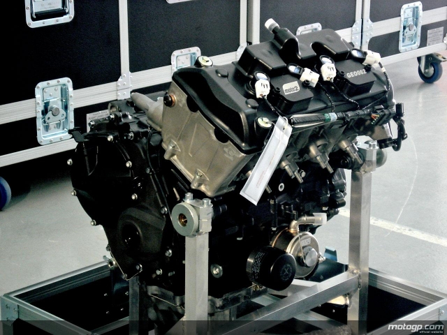 Мотор_Honda_Moto2 - пронумерован и опломбирован!