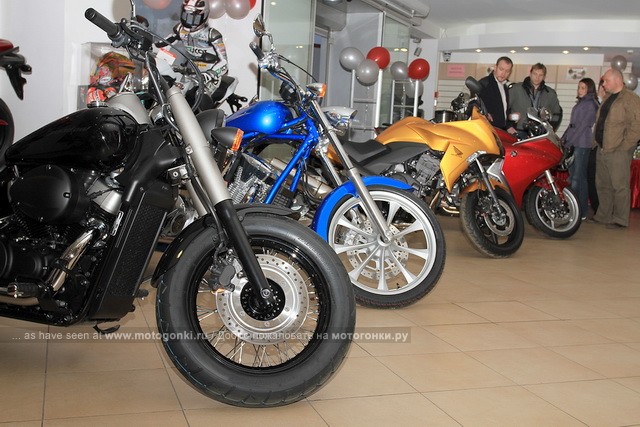 Новинки_Honda в мотосалоне АОЯМА Моторс