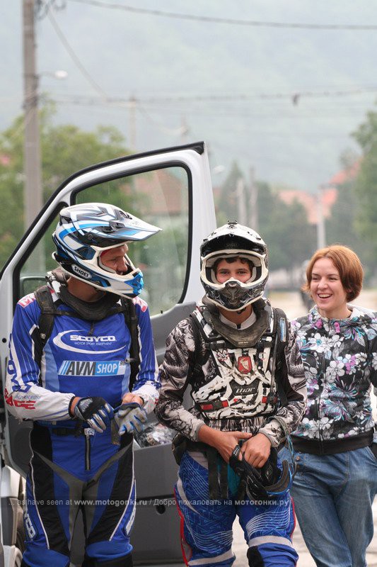 Лужин и Леонов перед стартом off-road day 2 Лужин и Леонов перед стартом off-road day 2