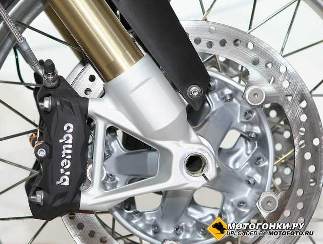 BMW R1200GS (2013) - Мощные моноблоки Brembo BMW R1200GS (2013) - Мощные моноблоки Brembo