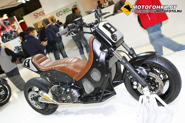 Лучшее на шоу: круто переделанный Yamaha T-Max 530 Лучшее на шоу: круто переделанный Yamaha T-Max 530
