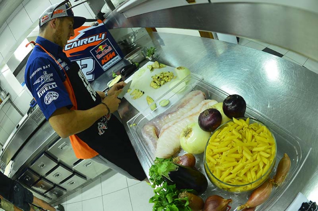 Дополнительное изображение к новости MotorChef: готовим сицилийскую пасту с Антонио Кайроли