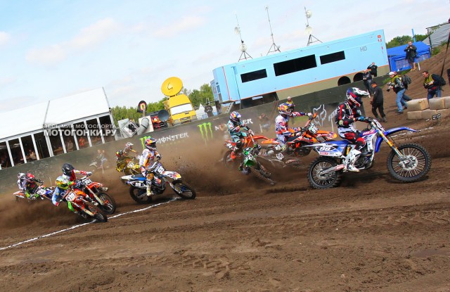 MX2 - Гран-При Нидерландов: массовый завал на старте MX2 - Гран-При Нидерландов: массовый завал на старте