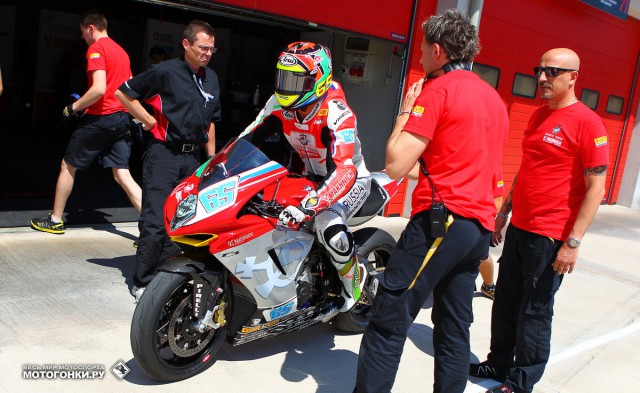 Владимир Леонов (MV Agusta RC - Yakhnich Motorsport) Владимир Леонов (MV Agusta RC - Yakhnich Motorsport)