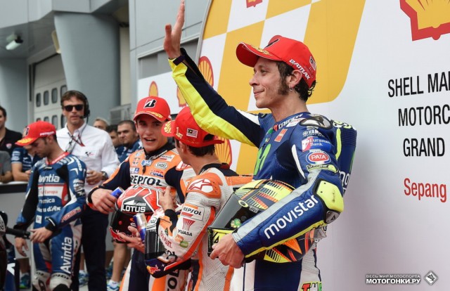 MotoGP 2015 Malaysian GP 17 Round: Росси удалось вытеснить Лоренцо с первой линии на квалификации MotoGP 2015 Malaysian GP 17 Round: Росси удалось вытеснить Лоренцо с первой линии на квалификации