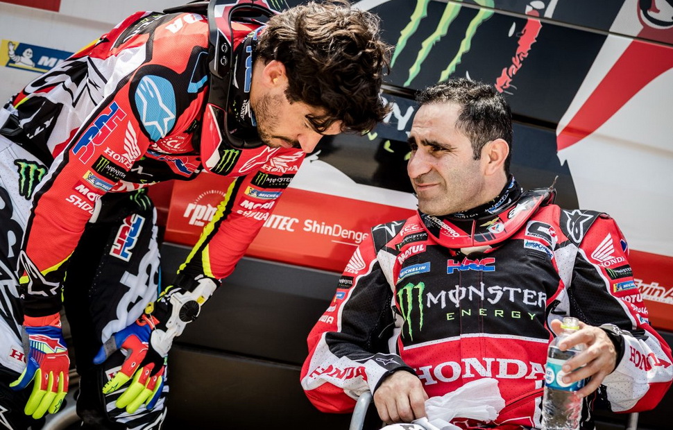 MONSTER ENERGY HONDA MONSTER ENERGY HONDA