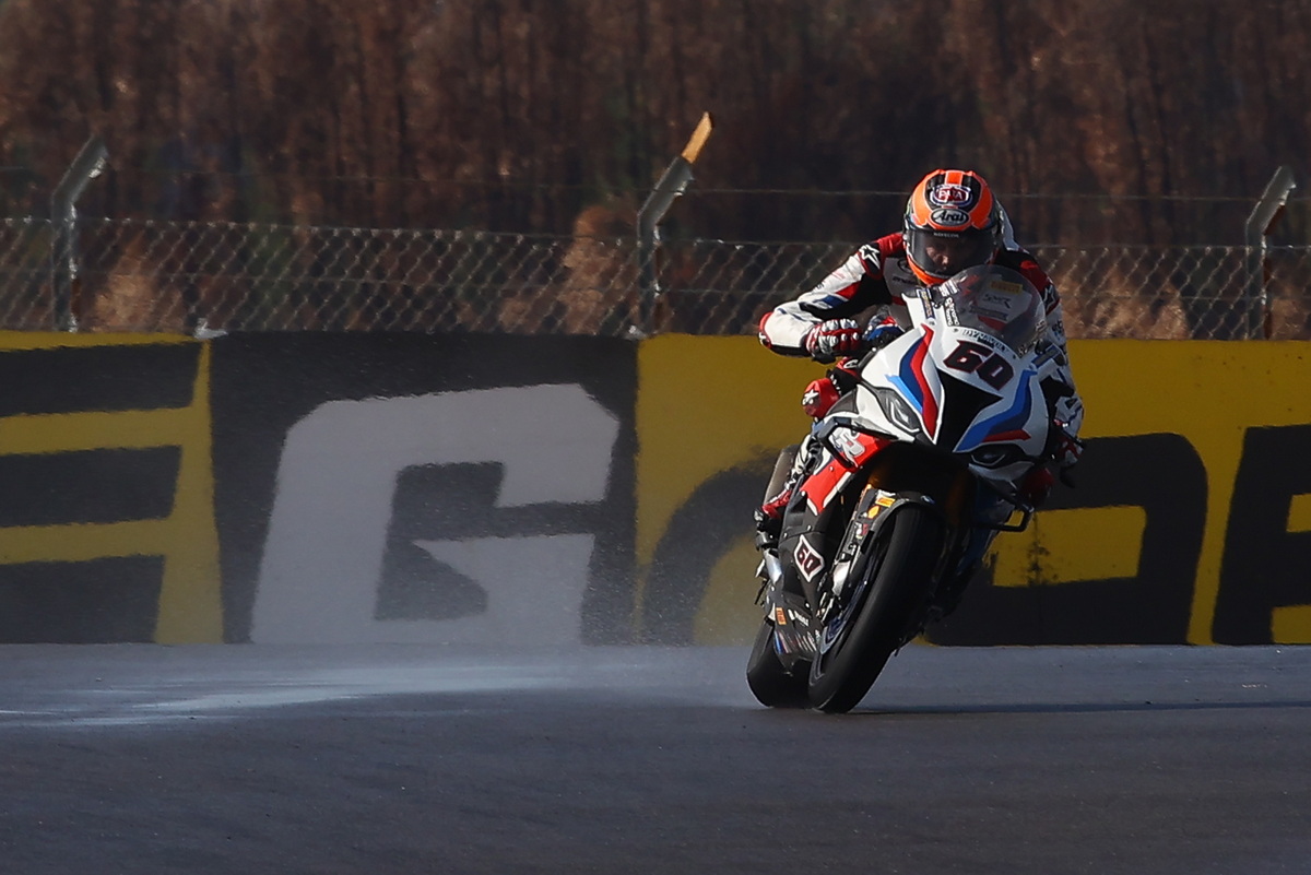 SUPERPOLE RACE SUPERPOLE RACE