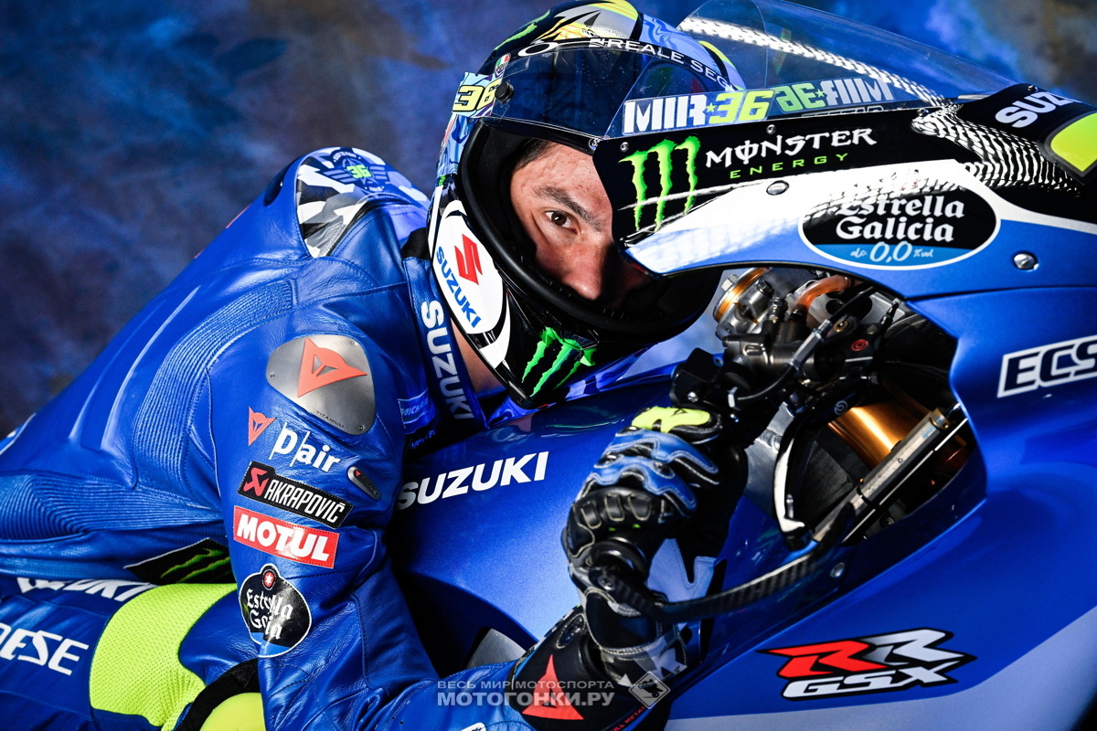 SUZUKI GSX-R SUZUKI GSX-R