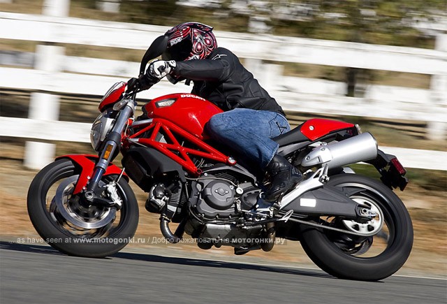 Ducati Monster 696+ максимально спортивен во всем