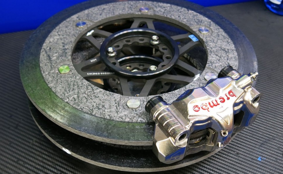Комплект тормозных дисков и суппортов Brembo GP4-RR Yamaha YZR-M1 Валентино Росси, Гран-При Италии (2016)