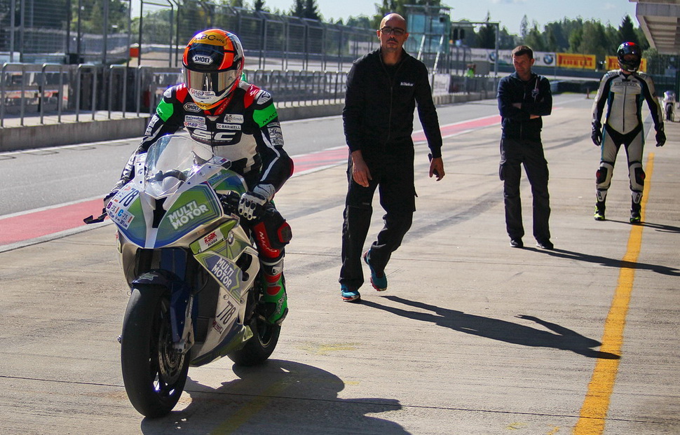 Алекс Де Анжелис - первый выезд на Moscow Raceway на BMW S 1000 RR команды Multimotor Алекс Де Анжелис - первый выезд на Moscow Raceway на BMW S 1000 RR команды Multimotor
