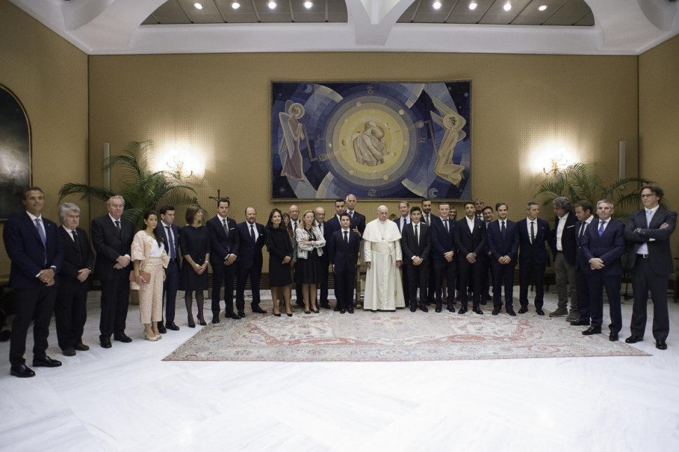 Объединенная делегация MotoGP, Национального Олимпийского Комитета Италии и Мотоциклетной Федерации Италии в Ватикане с Папой