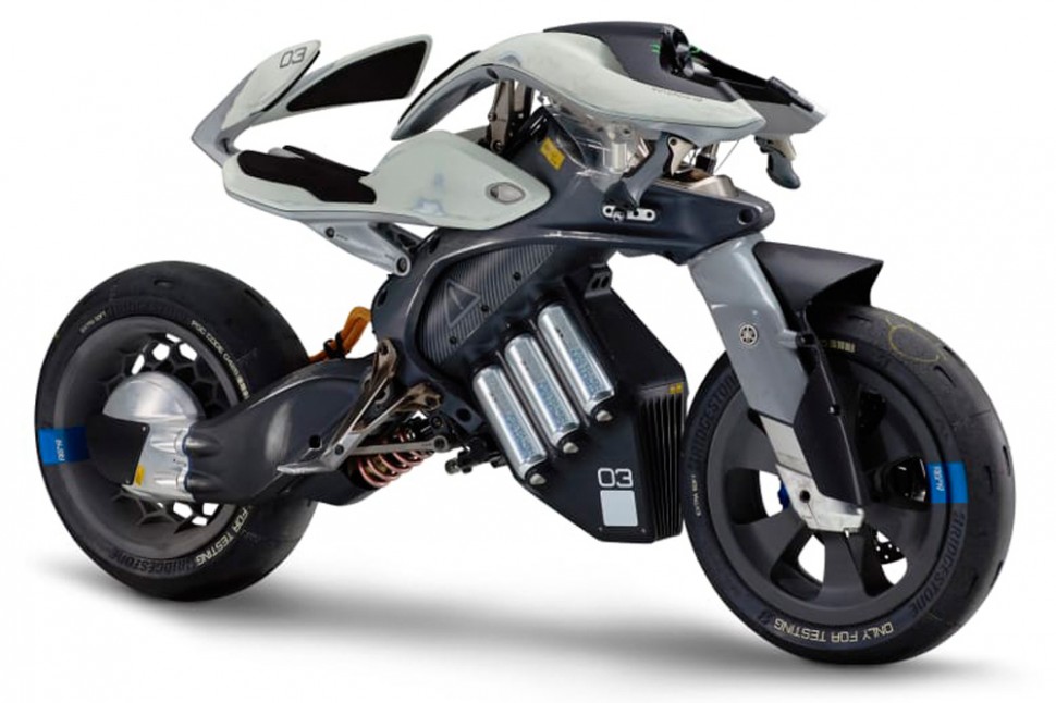 Yamaha Motoroid - концепт роботизированного баланс-байка