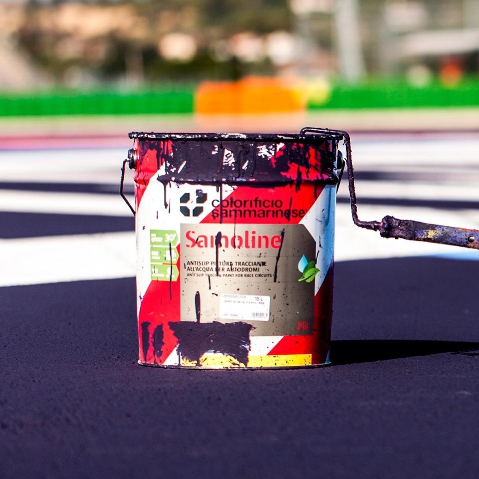 Специальная краска Samoline для гоночных трасс
