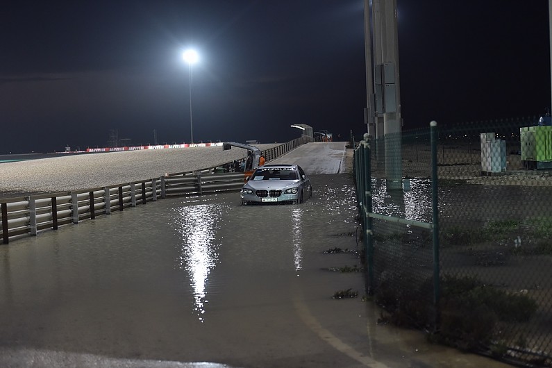Losail International Circuit оказался полностью затоплен из-за отсутствия дренажной системы
