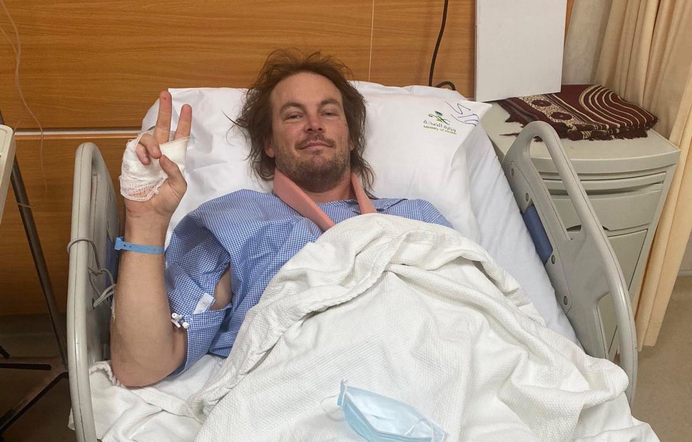 Тоби Прайс шлет команде пламенный привет из больницы в Табуке: всего-лишь сломал руку - легко отделался!