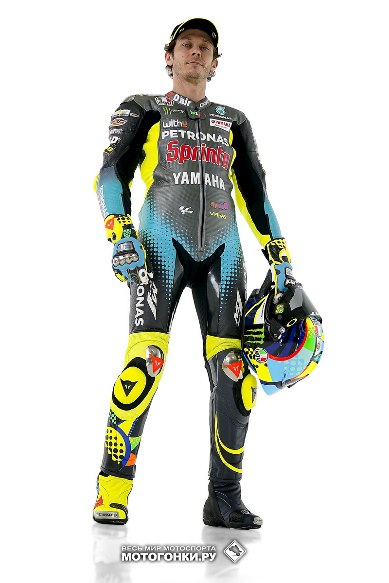 Валентино Росси в цветах Petronas Yamaha SRT MotoGP