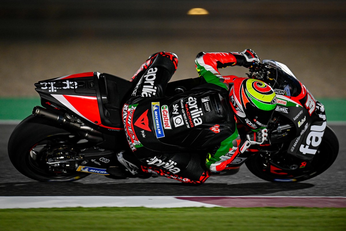 Aprilia RS-GP 2021 Лоренцо Савадори на тестах IRTA MotoGP Qatar