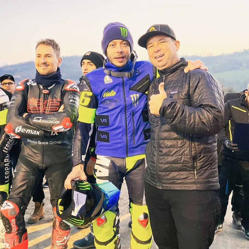 Звезды на все времена: Хорхе Лоренцо, Валентино Росси и Джереми МакГраф на 100 km dei Campioni 2021