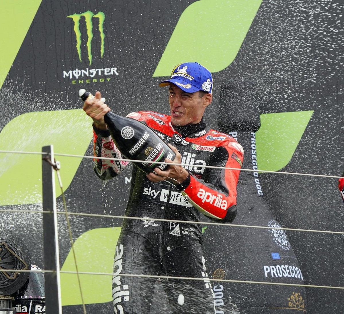 Алеш Эспаргаро принес Aprilia Racing первый подиум MotoGP в августе 2021 года