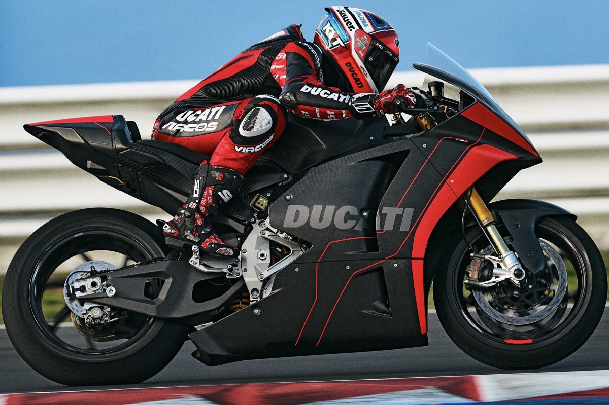 Ducati V21L, прототип для Кубка мира по MotoE на первом прогоне в Мизано