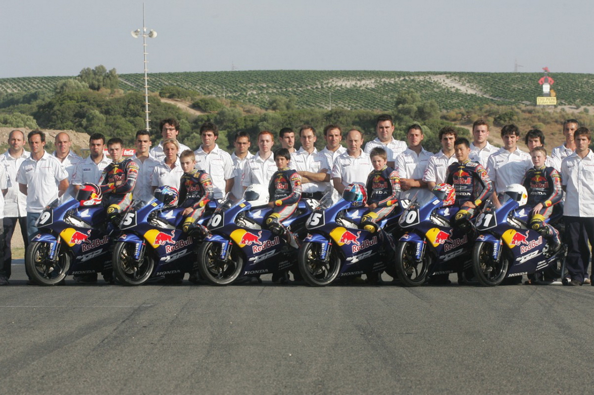 Самый первый выпуск Red Bull MotoGP Academy