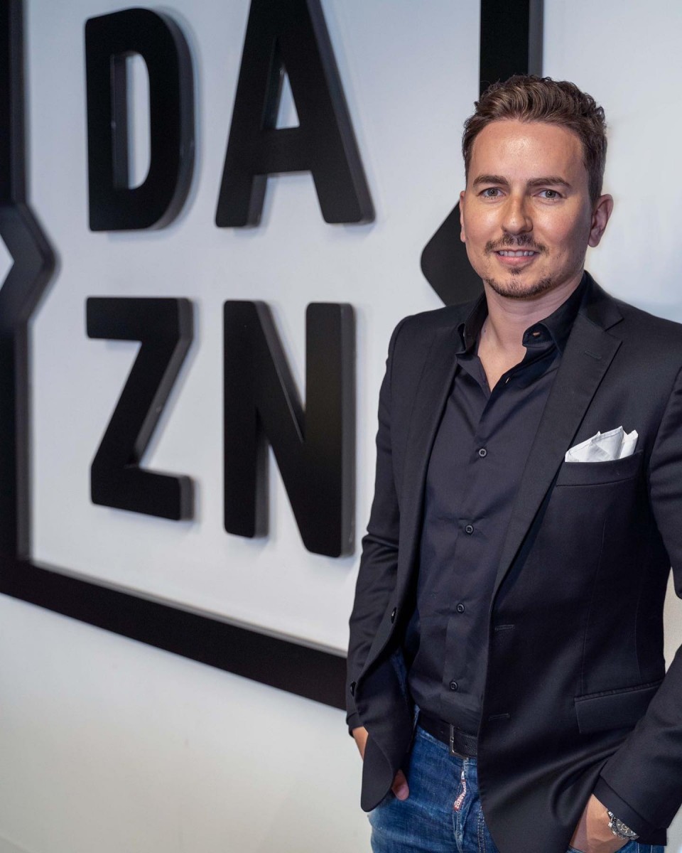 С 2022 года Хорхе Лоренцо вступил в команду комментаторов и экспертов телеканала DAZN