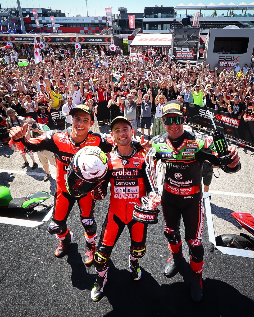 Ducati взяли подиумный дубль в субботней гонке WSBK в Мизано Ducati взяли подиумный дубль в субботней гонке WSBK в Мизано