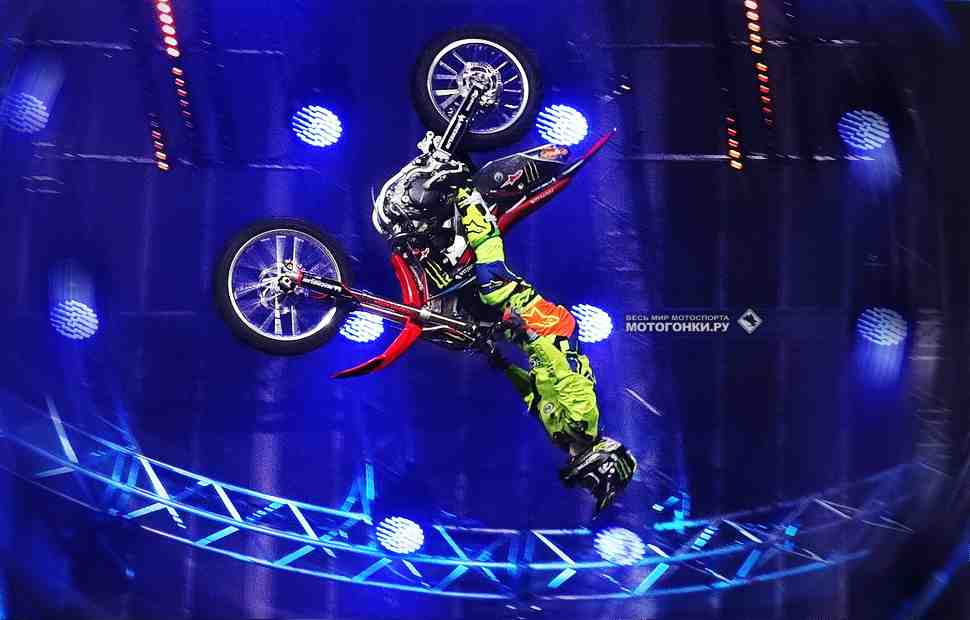 FMX: Видео - Джош Шиэн и его знаменитое сальто на мотоцикле