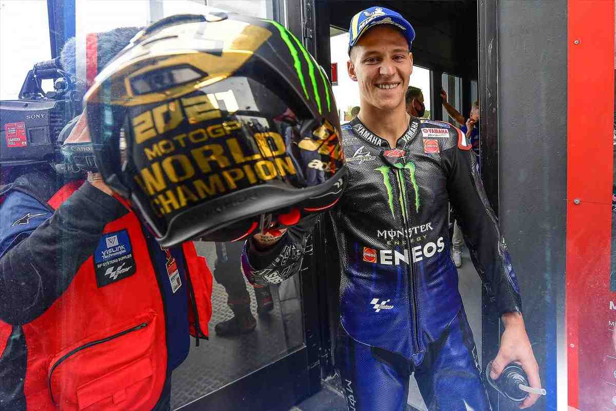 Шлем всему голова: Пилоты MotoGP и их главный партнер в 2022 году