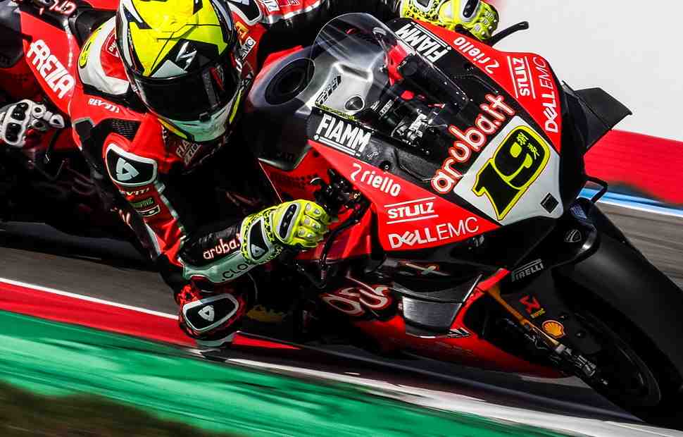 WorldSBK: Альваро Баутиста выигрывает Superpole на оттаявшем TT Circuit Assen