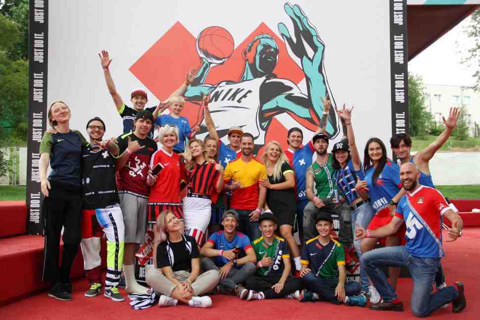 Атлеты Yakhnich Motorsport в Nike Box MSK