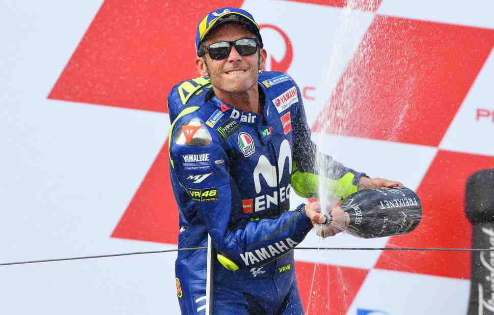MotoGP: Валентино Росси проехал лучшую гонку сезона, за что поблагодарил... Йонаса Фольгера MotoGP: Валентино Росси проехал лучшую гонку сезона, за что поблагодарил... Йонаса Фольгера