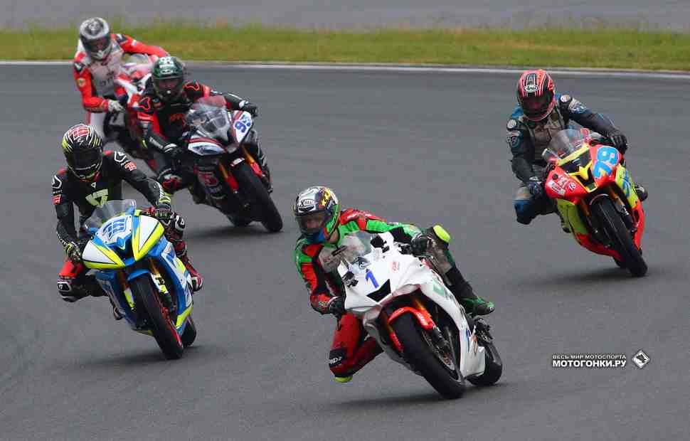Финал RSBK на Moscow Raceway: одна большая интрига и три поменьше