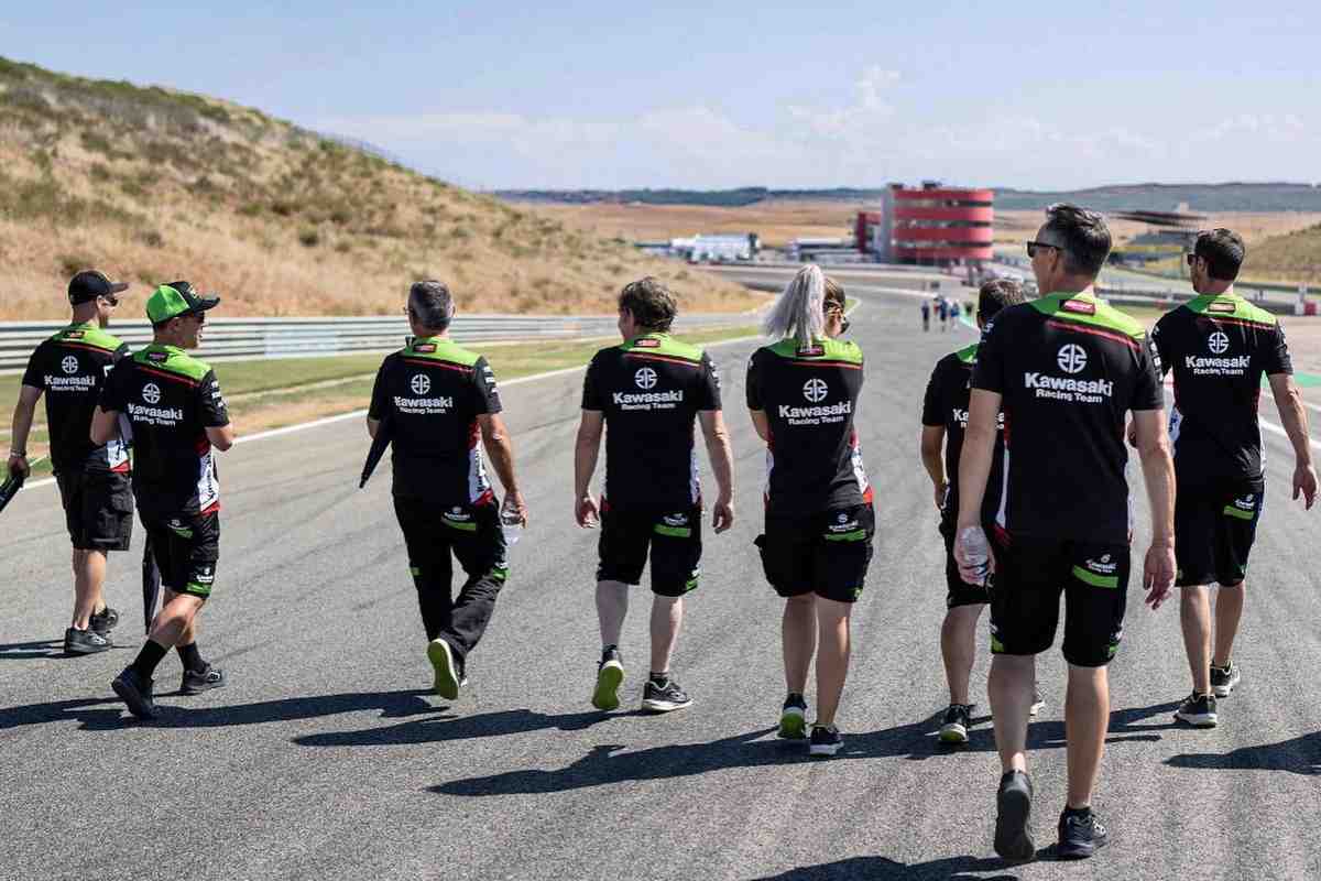 Дебютный уикенд WorldSBK в Наварре открывается с сенсационных новостей