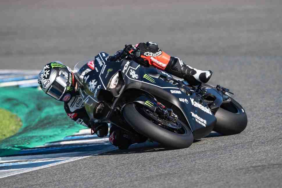 Видео и комментарии: круг по Circuito de Jerez на Kawasaki ZX-10RR Ninja 2021 с Джонатаном Рэем