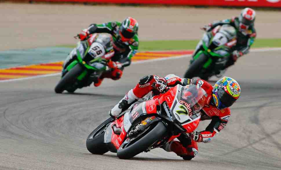 WSBK: Чаз Девис не выдержал давления в Арагоне