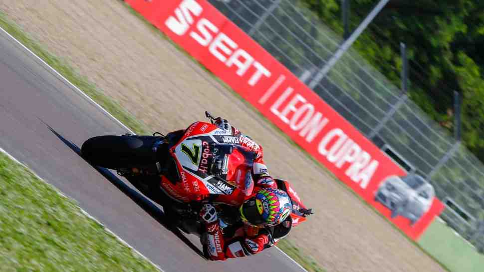 WSBK: Результаты пятницы в Imola Circuit