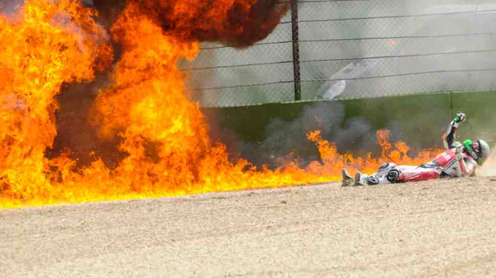 WSBK: Юджин Лаверти чудом избежал гибели в Имоле - видео