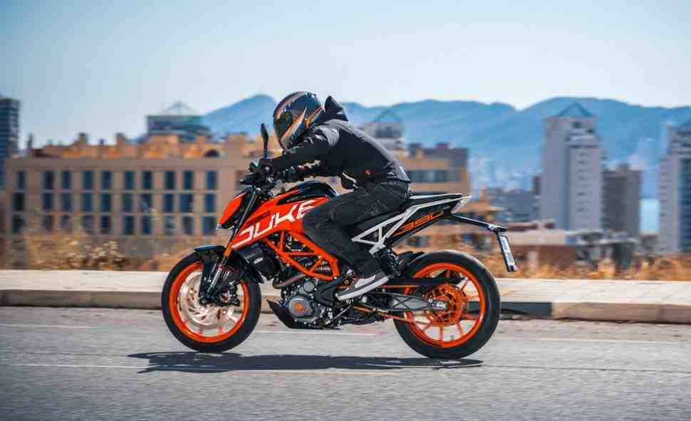 Байк Ленд: KTM 390 Duke ABS и KTM 200 Duke 2017 уже в наличии