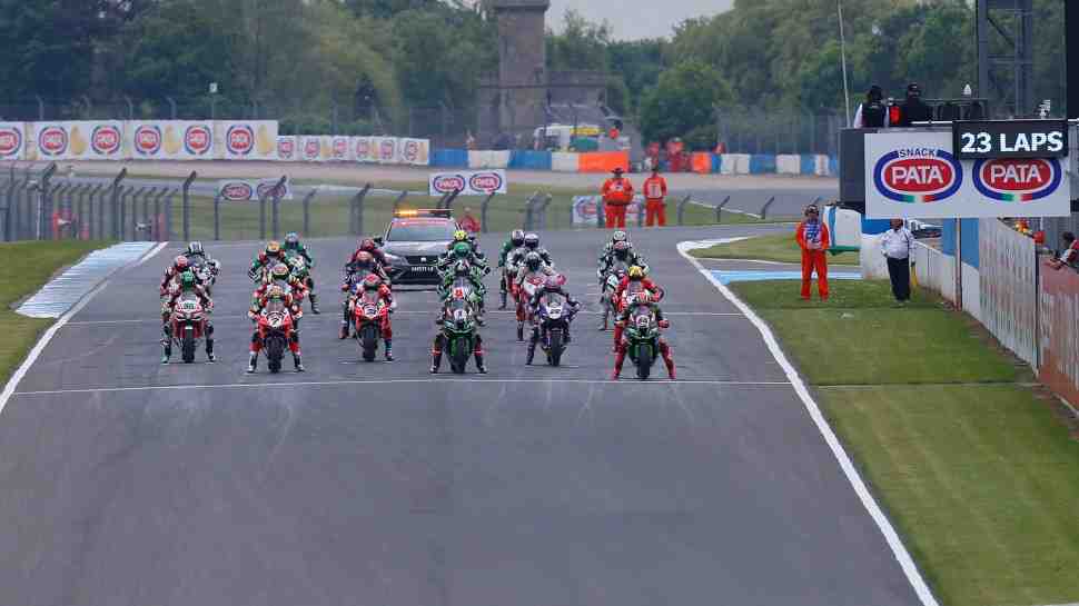 Участие пилотов WSBK и WSS в национальных чемпионатах приравняли к проведению тестов
