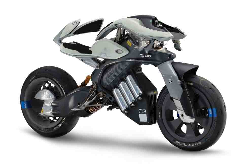 Yamaha покажет концепт «живого» мотоцикла MOTOROiD на Tokyo Motor Show 2017