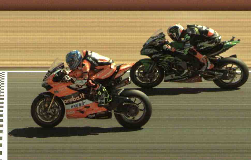 WSBK: 0.021 секунды определили победителя гонки с пит-стопами в Phillip Island