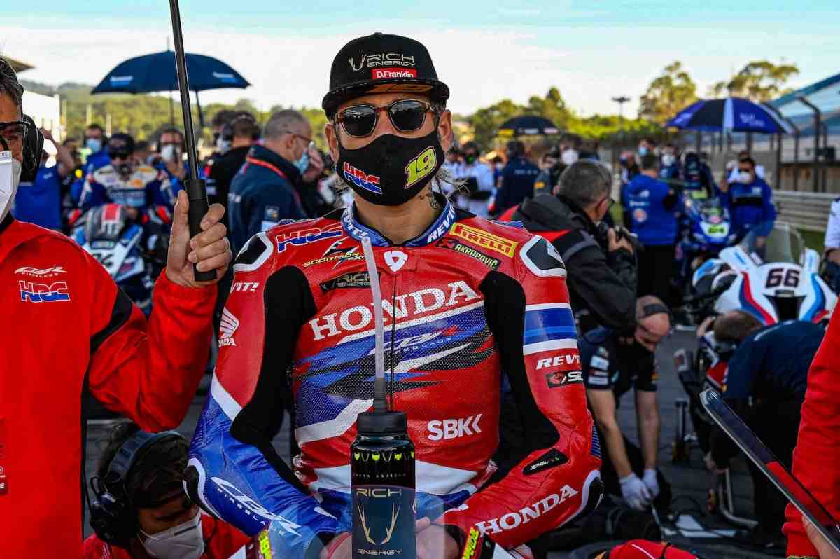 WSBK: Альваро Баутиста осторожен в комментариях насчет возможного ухода из Honda