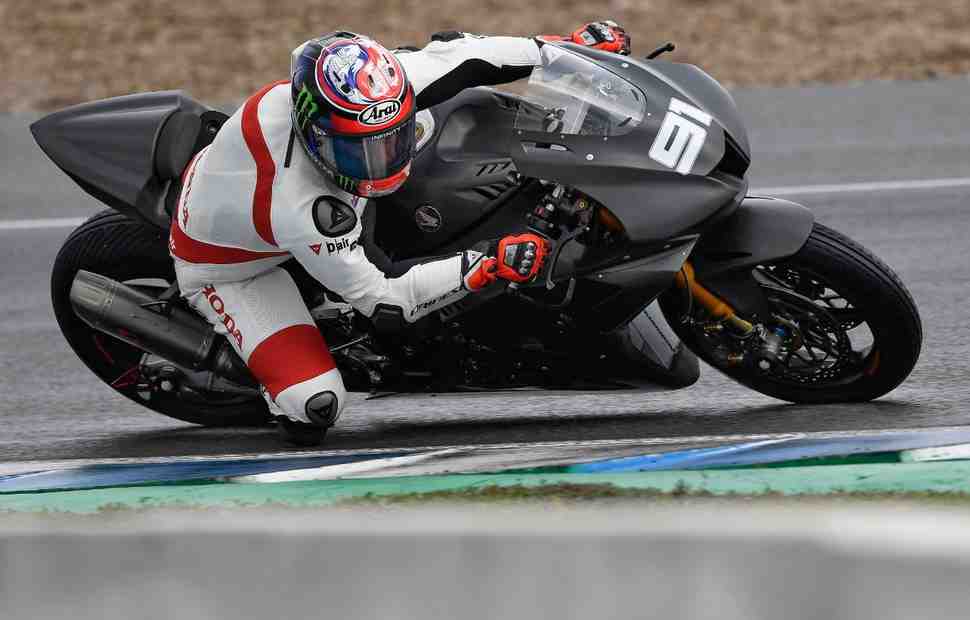 WSBK: Леон Хезлам воодушевлен итогами первого дня тестов Honda Fireblade CBR1000RR-R