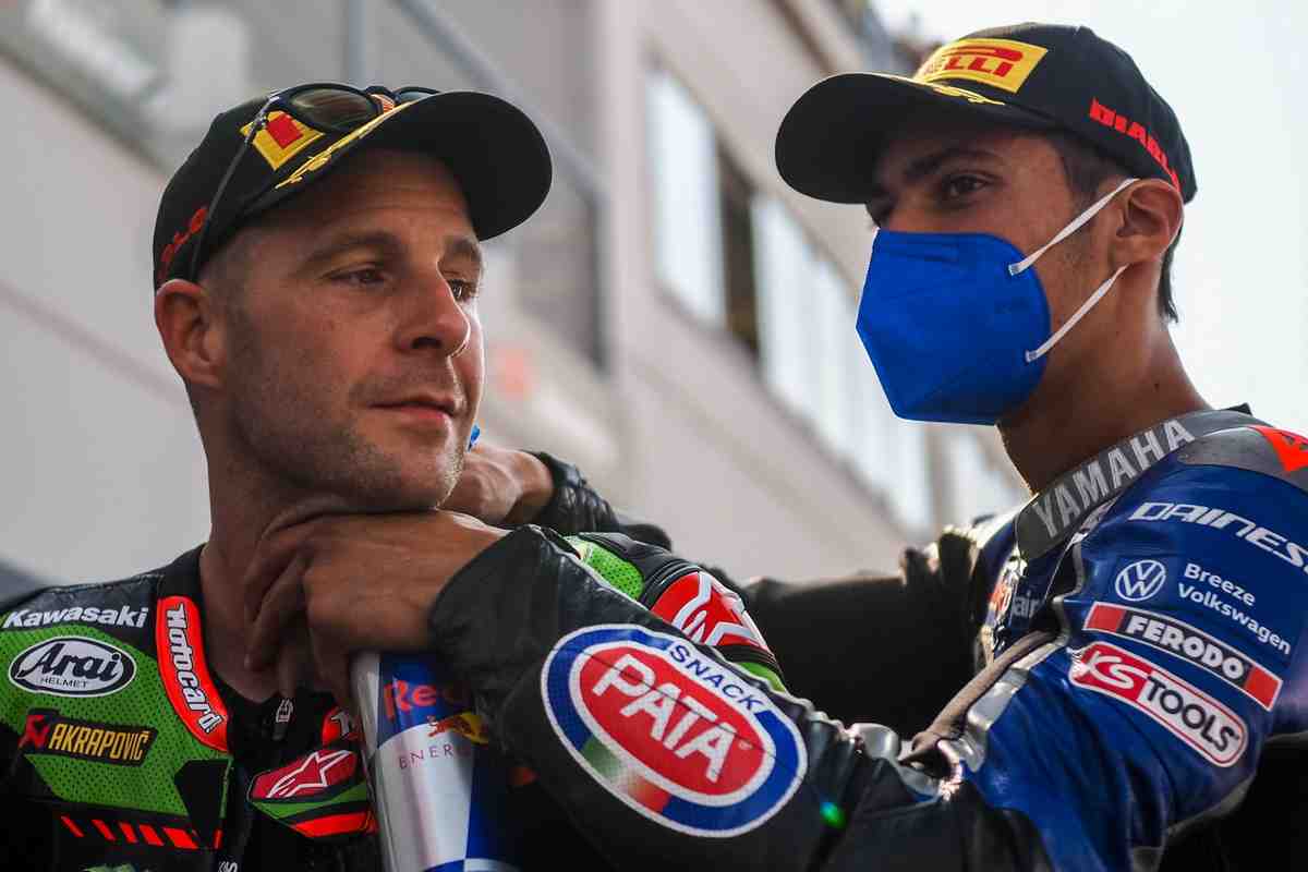 Обнуление чемпионата: Разгатлиоглу вновь догнал Рэя в World Superbike после победы в Наварре
