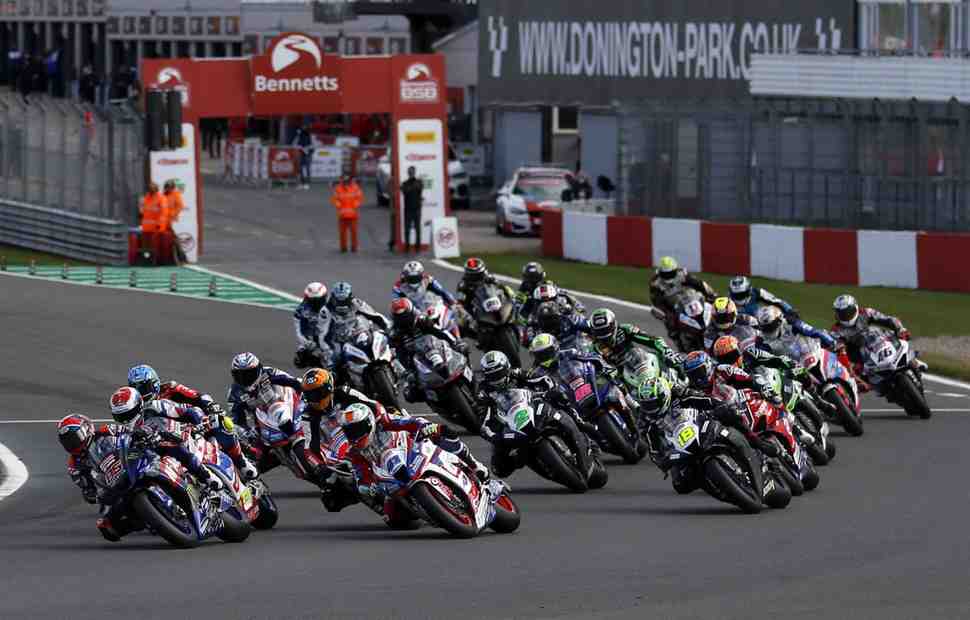 Грандиозный подарок фанатам British Superbike: 33 гонки в 2021 году