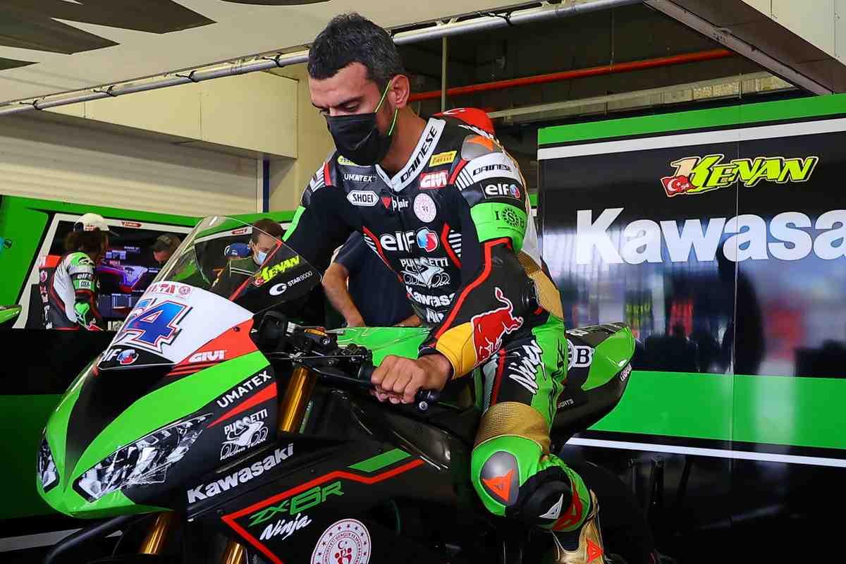 День Софуглу в Хересе: Кенан квалифицировался 7-м в Supersport, а Бахаттин возглавил WorldSSP300