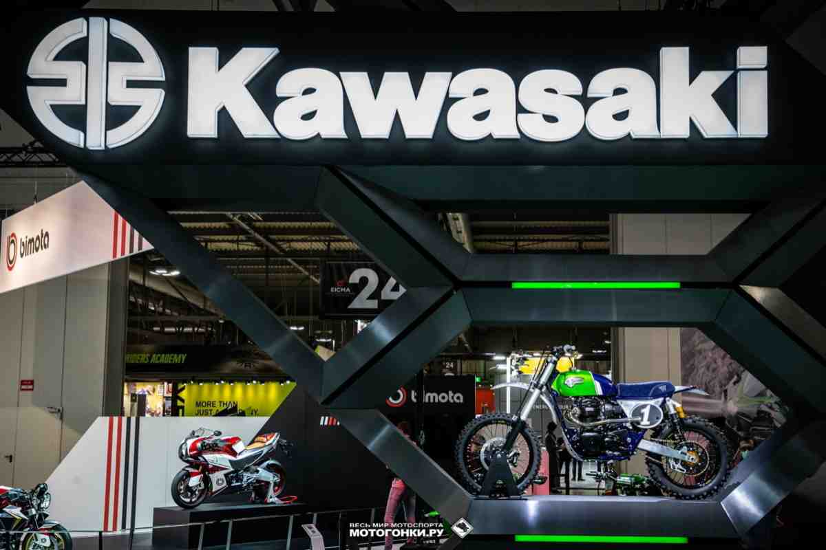 Тур по Миланскому Мотосалону EICMA-2021 с МОТОГОНКИ.РУ: стенд Kawasaki - Z-фестиваль