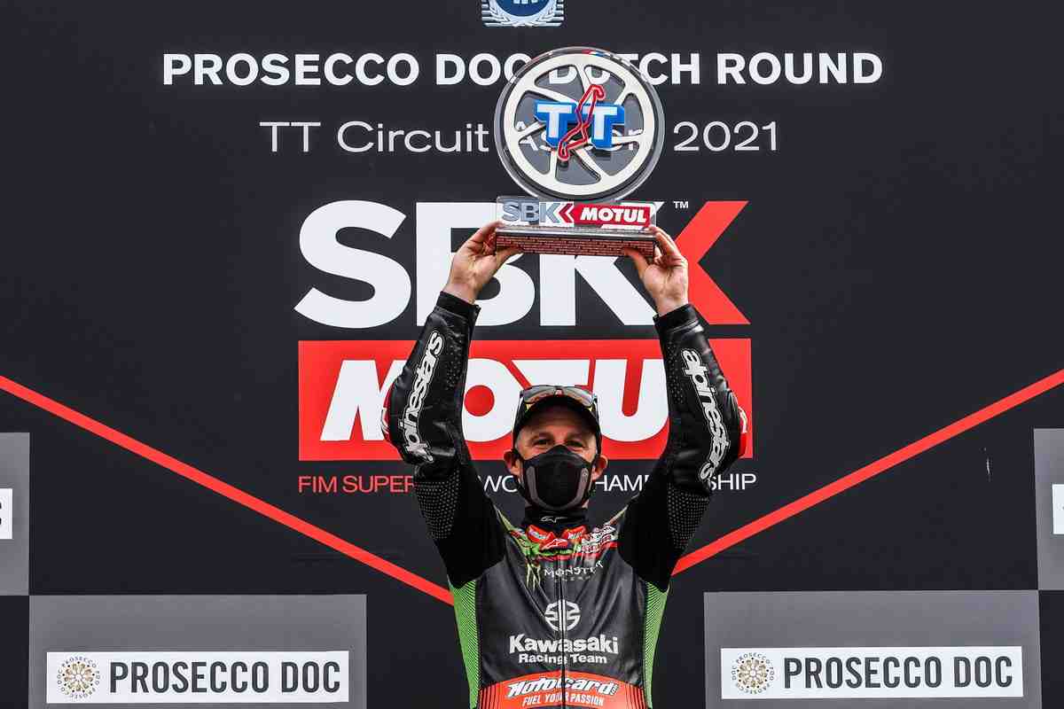 Бедлам в Ассене: Джонатан Рэй вернул полный контроль над чемпионатом World Superbike